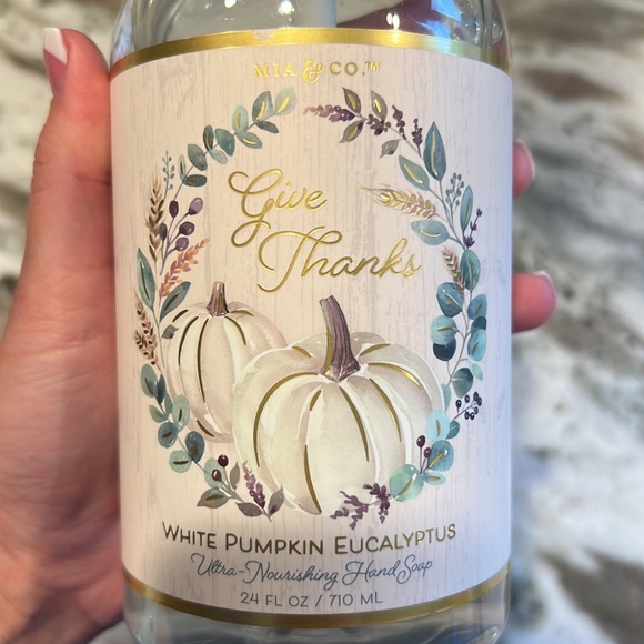 Mia & co White Pumpkin Eucalyptus Vegan Hand Soap - Picture 2 of 4